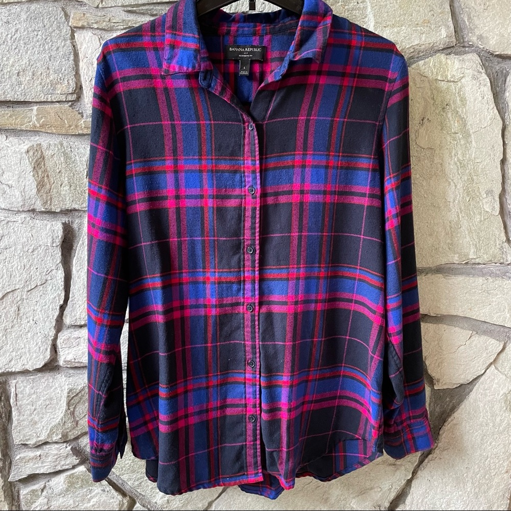 Banana Republic Flannel Button up size M